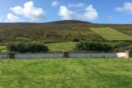 Beautiful Home On Lake Carrowmore Belmullet Exterior photo